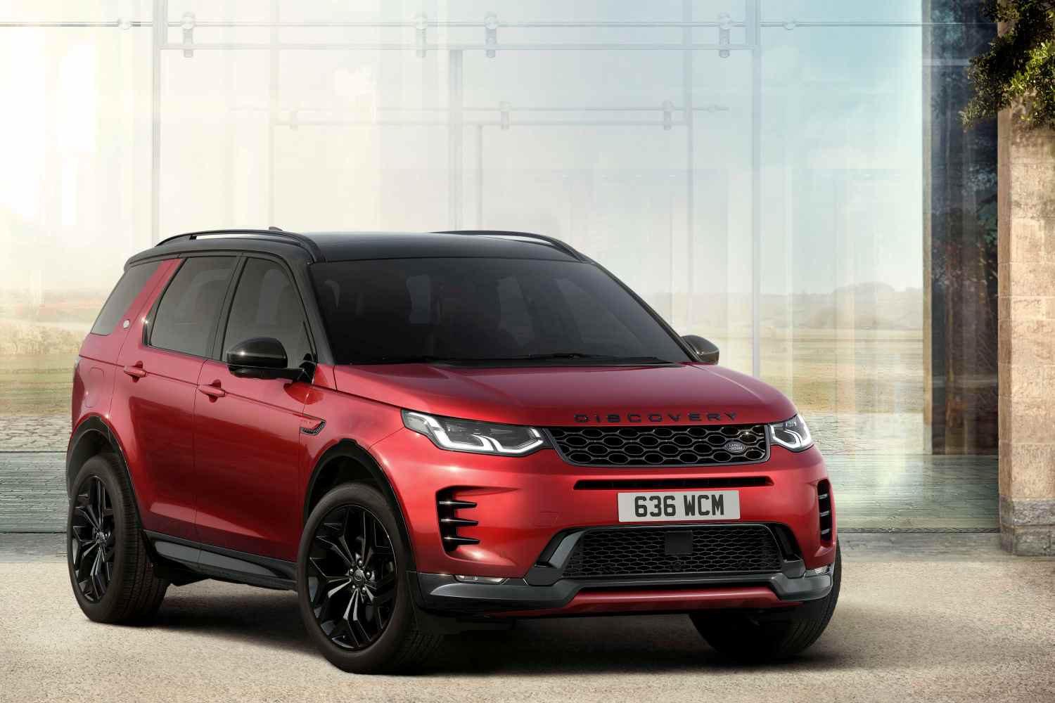 Land Rover Discovery Sport _26MY_LANDMARK_110625_06a