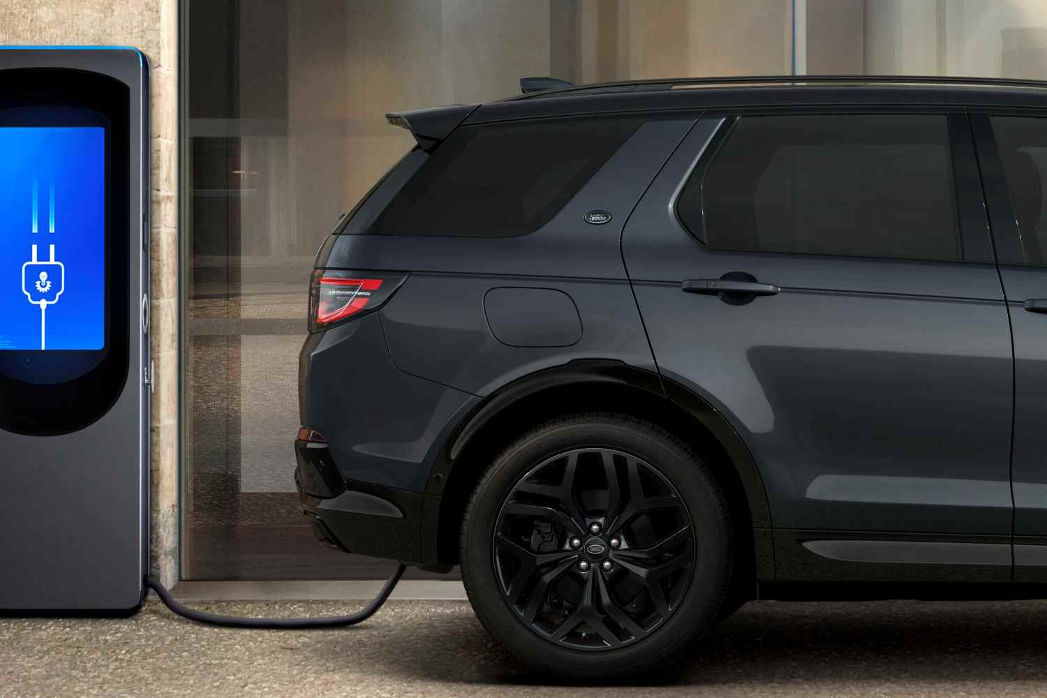 Land Rover Discovery Sport_26MY_LANDMARK_110625_PHEV_10a
