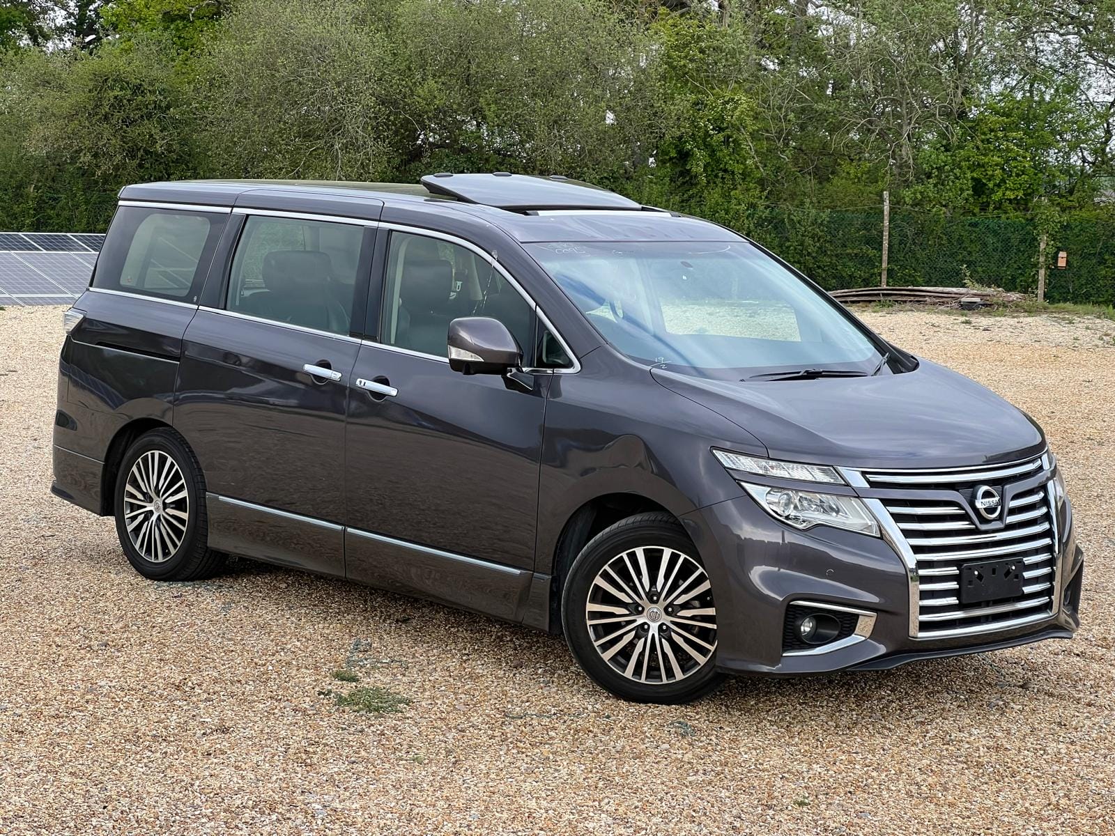 Nissan El Grand import